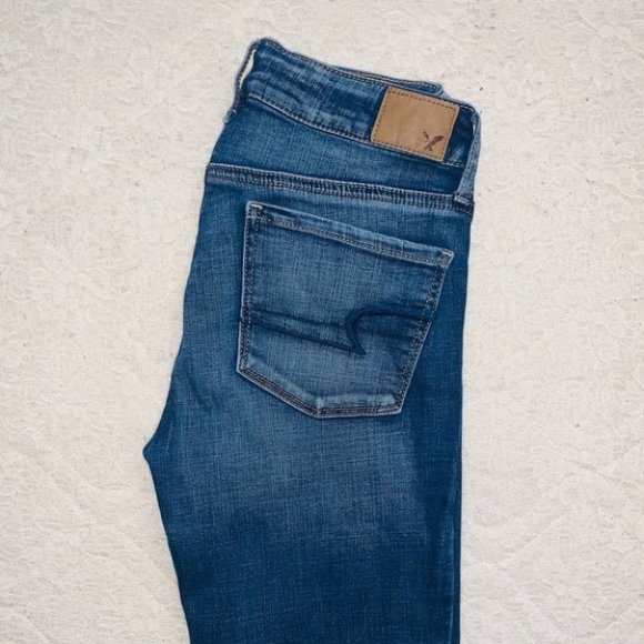 NEW American Eagle Dark Stretch Skinny Jeans SZ 2 - Picture 1 of 3